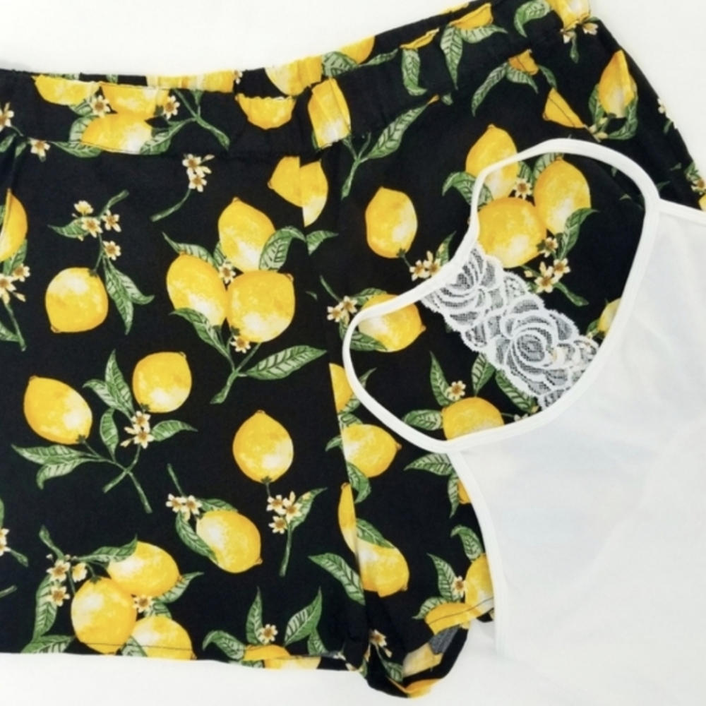H&M Soft Elastic High Waist 70s Style Retro Shorts